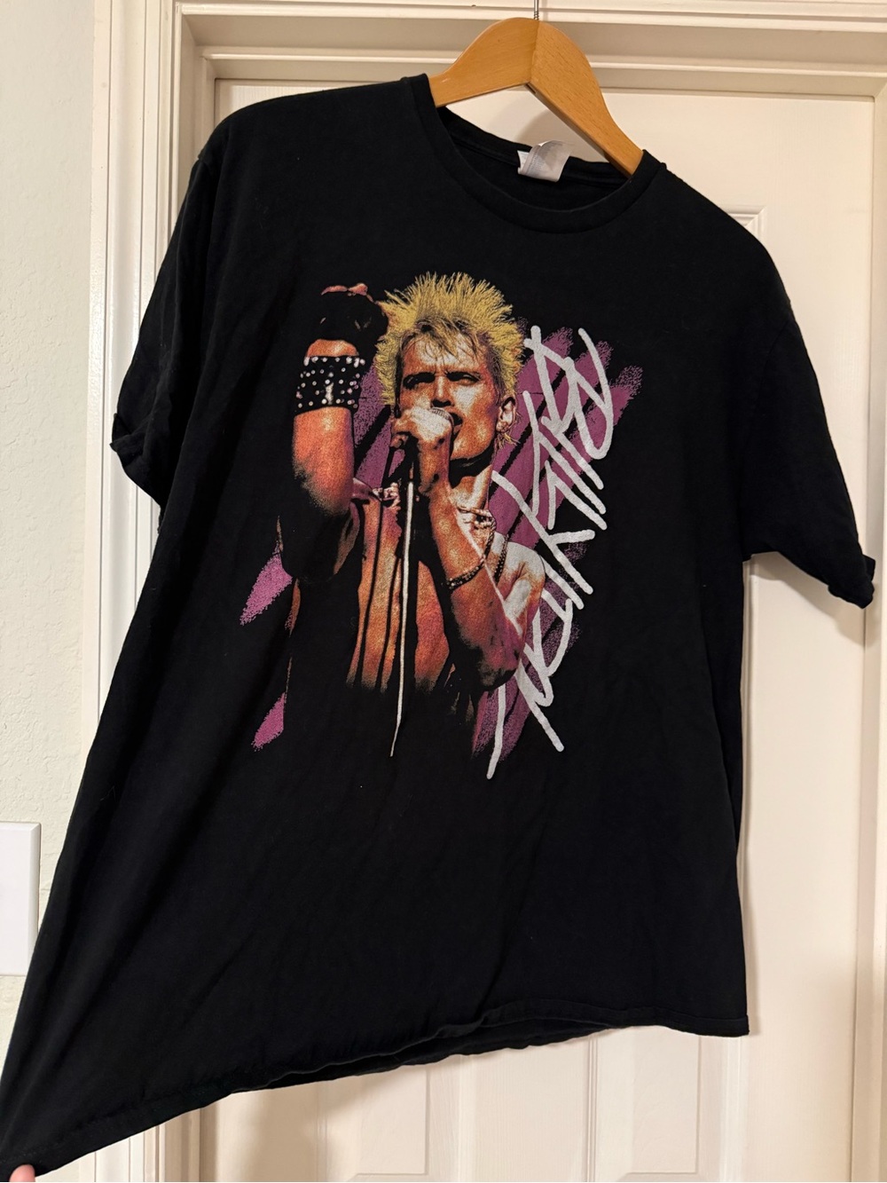 Men's Black Graphic Band Tee - Vintage Style